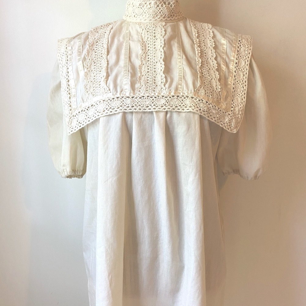 Gunnie Sax Victorian oversized collar puff sleeve blouse